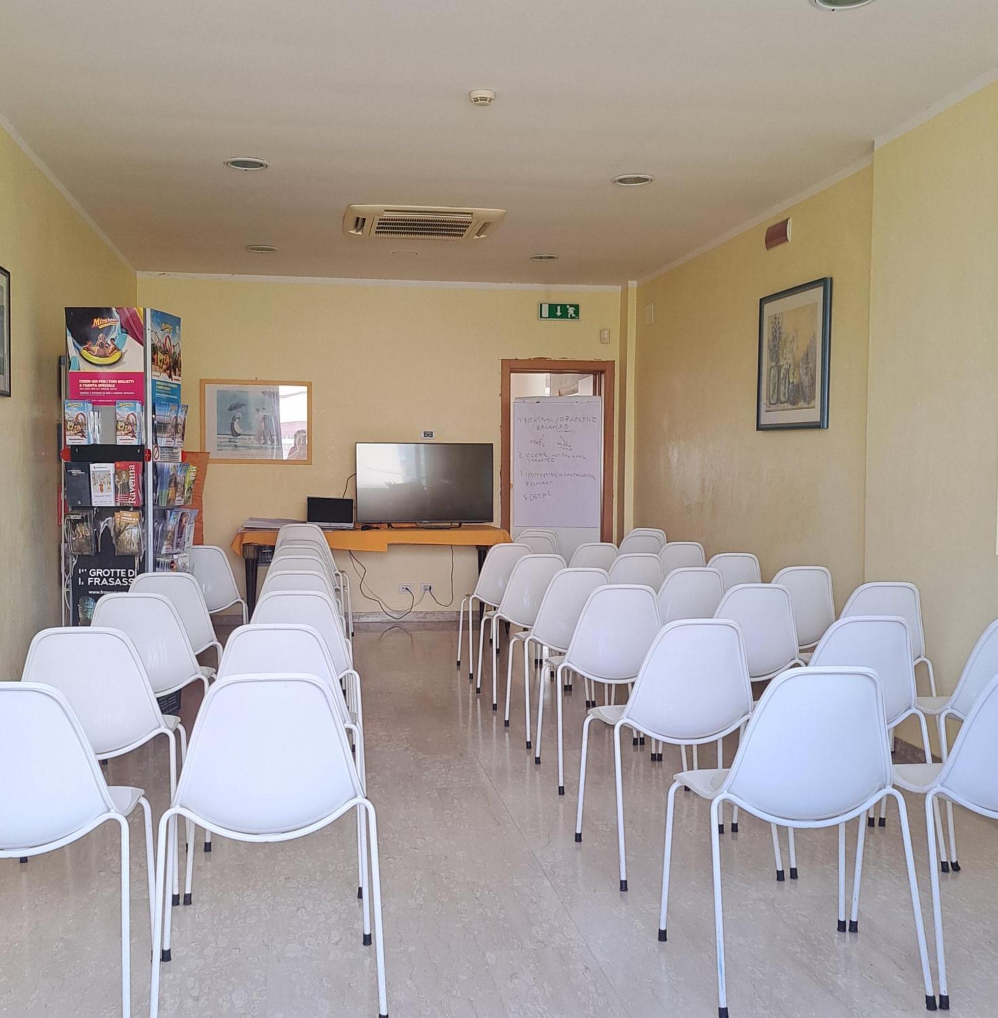 Hotel Iones Rimini Esterno foto