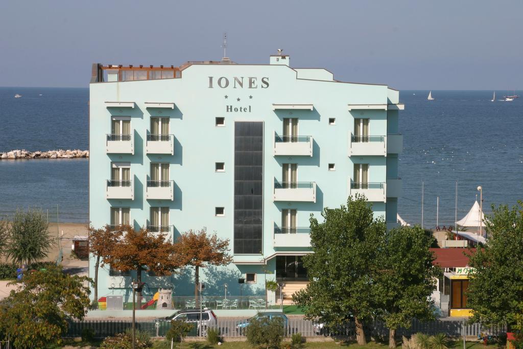 Hotel Iones Rimini Esterno foto
