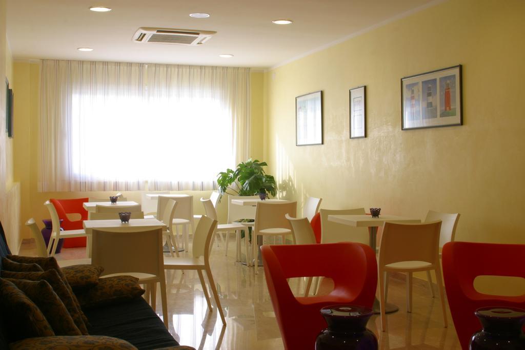 Hotel Iones Rimini Esterno foto